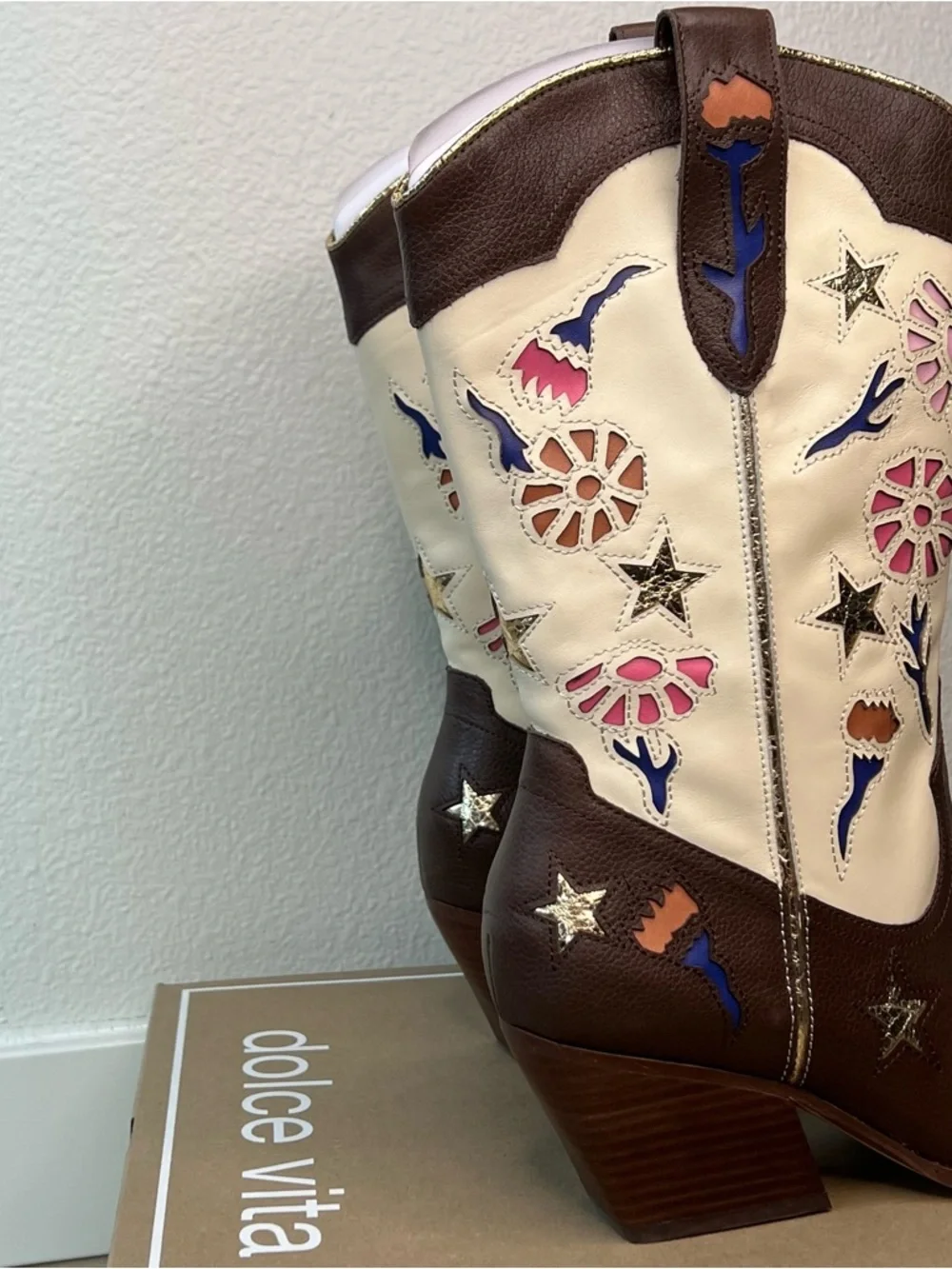 Dolce Vita Floral Cutout Western Cowboy Boots Heeled Leather 7.5 NWT - Picture 5 of 8